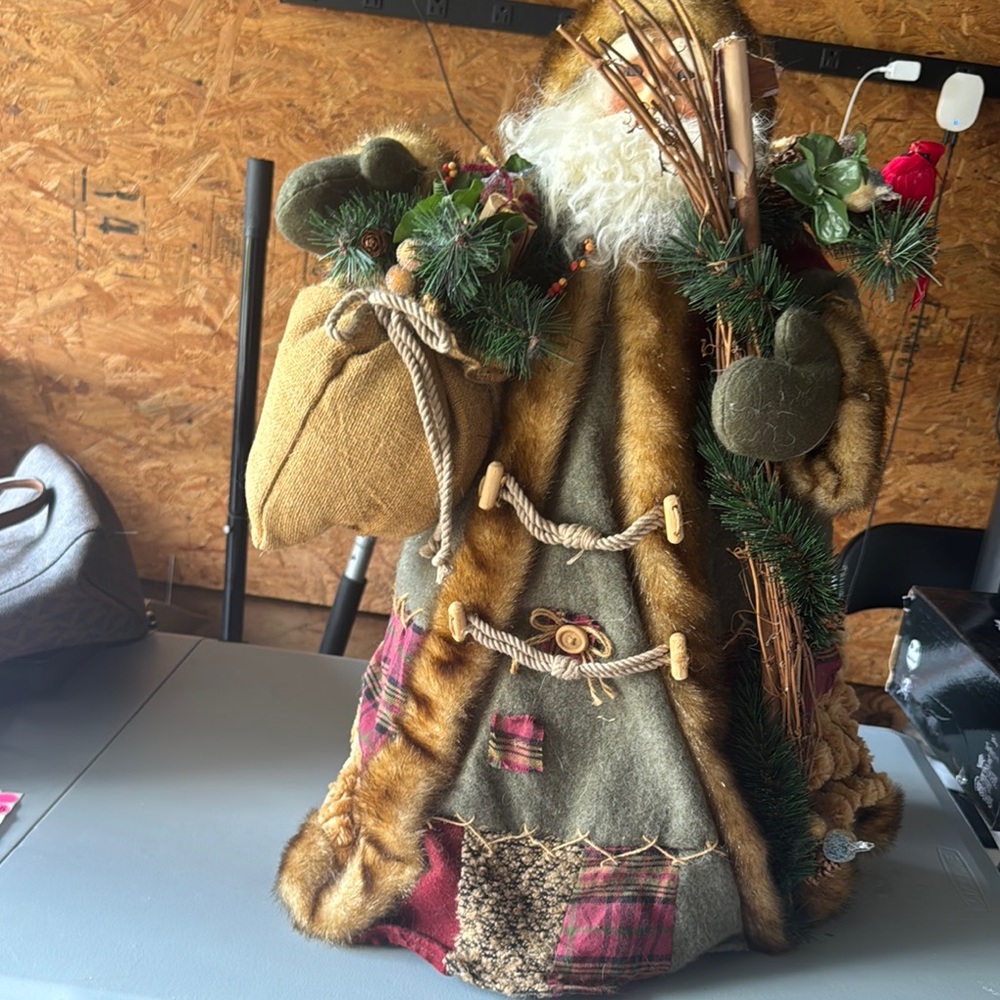 Rustic Santa Claus Figurine with Green and Red Accents